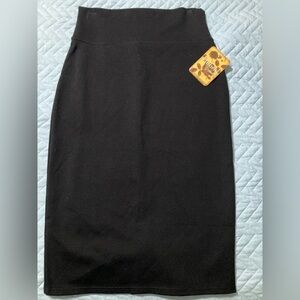 Hybrid & Company medium black NWT pencil skirt with back slit